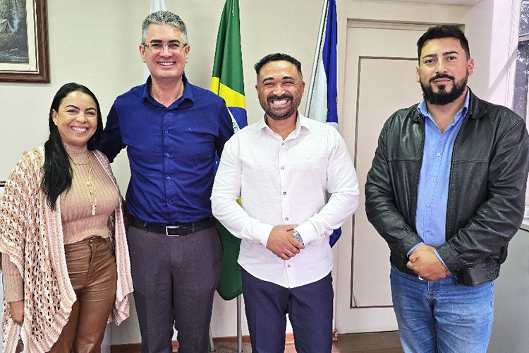 Julio Küller e Lilian Scheraiber fortalecem laços entre as Câmaras de Ponta Grossa e Tibagi