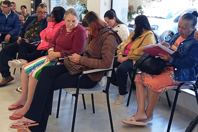 Em dois meses, mais de 700 pessoas saíram da fila de espera de exames e consultas em Castro