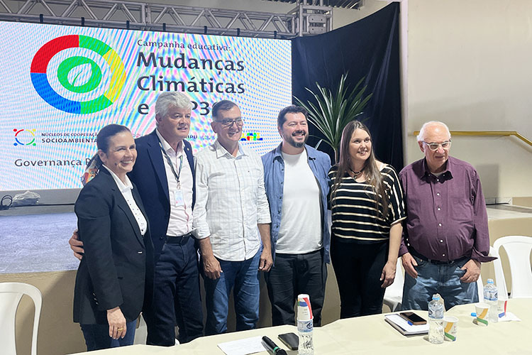 Prefeitos da AMCG participam de seminário sobre mudanças climáticas em Tibagi