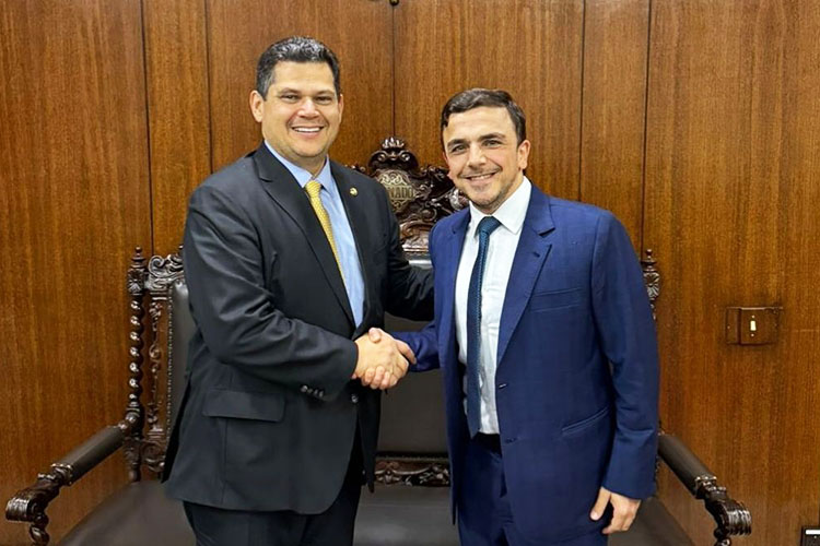Aliel se reúne com presidente do Senado para debater projetos nacionais