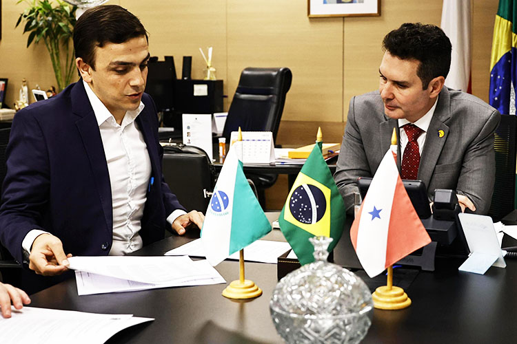 Aliel se reúne com ministro Jader para debater obras para o Paraná