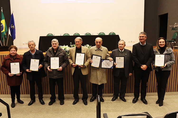 Câmara Municipal realiza sessão especial na ACIPG