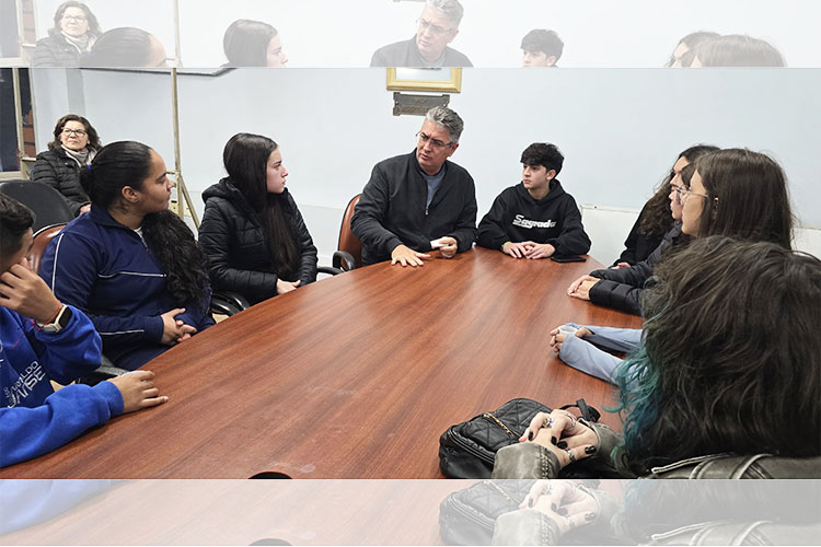 Câmara Jovem PG empossa vereadores-mirins e reforça compromisso com a formação política da juventude