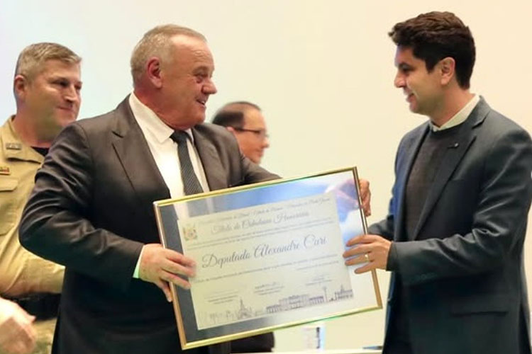 Alexandre Curi recebe título de Cidadão Honorário de Ponta Grossa
