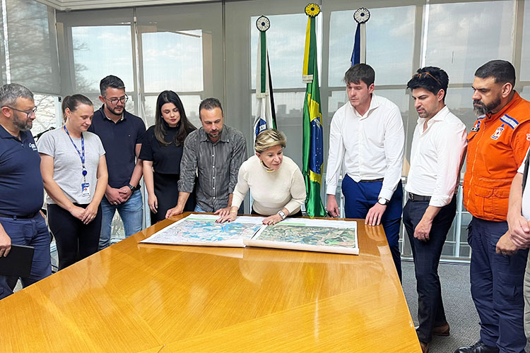 Prefeitura e Unilivre apresentam projeto para acabar com alagamentos no Rio Ronda