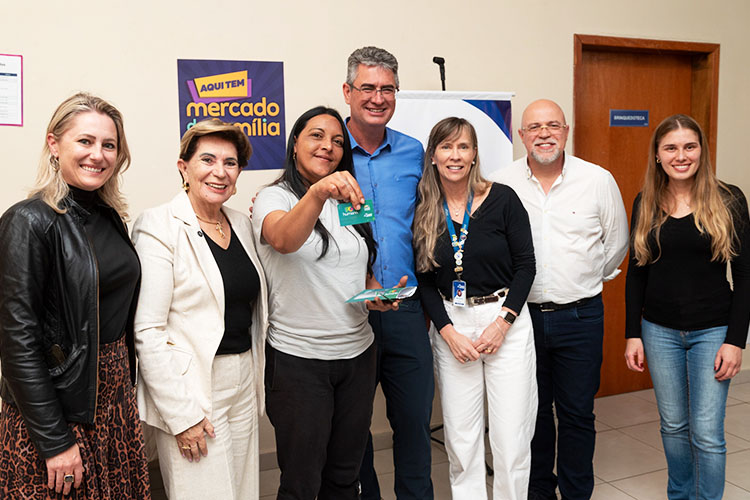 Prefeitura inicia entrega dos novos cartões ‘PG+Humana’