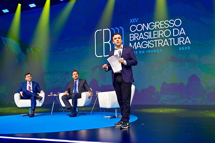 Em evento nacional, Aliel Machado detalha aplicação da Lei do Mercado de Carbono