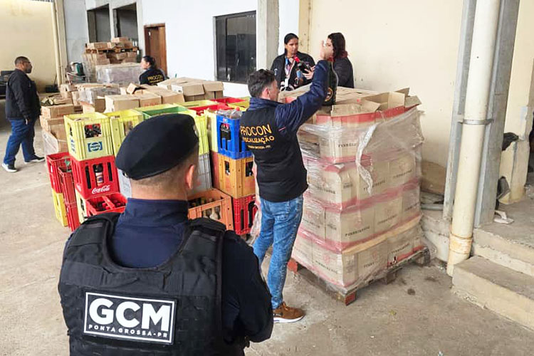 Prefeitura de PG promove ação conjunta de fiscalização em distribuidoras e comércios de bebidas