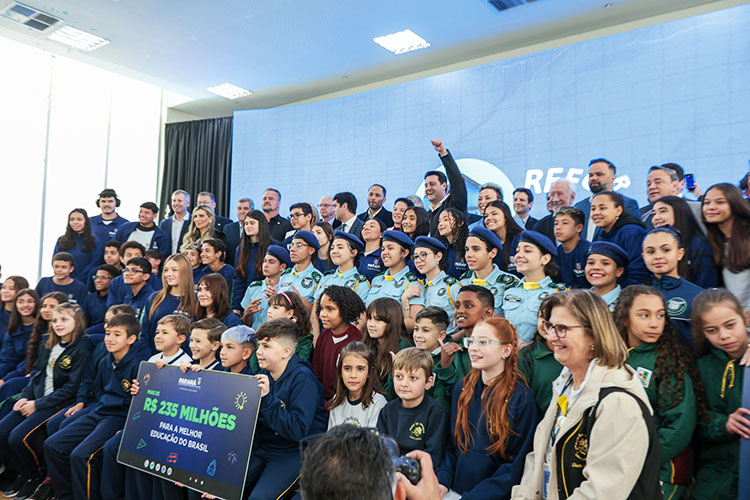 Moacyr Fadel comemora repasse de mais R$ 10 milhões para a educação dos Campos Gerais