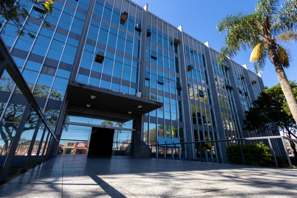 Prefeitura de PG alerta sobre prazo final para pagamento de alvarás e ISS Fixo