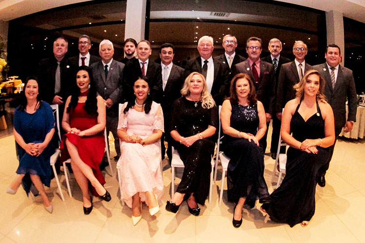 Aniversário do curso de Ciências Contábeis da UEPG é celebrado com jantar