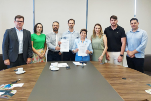 Prefeitura e entidades de PG oficializam atualização do Plano Diretor