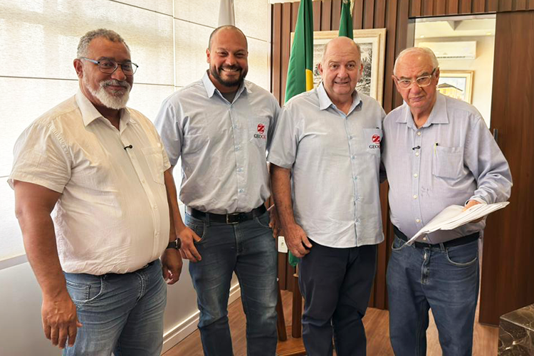 Mineradora vai asfaltar 4 km da Estrada do Cerne no Abapan em Castro