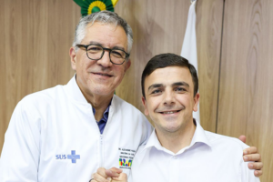 Aliel e ministro Padilha viabilizam Carretas Oftalmológicas em PG; atendimentos iniciam nesta semana